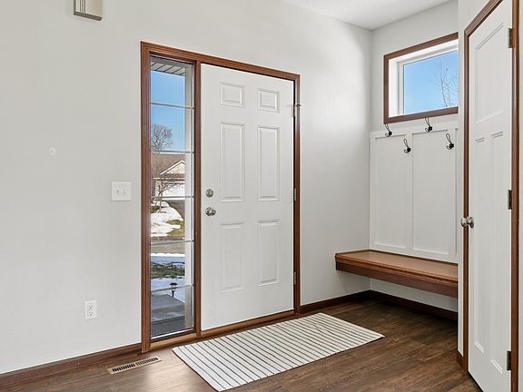 4th image of 21421 Hytrail Cir