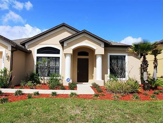 1st image of 1095 Natural Oaks Dr