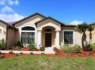 1095 Natural Oaks Dr, Orange City, FL 32763