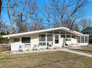 46202 Royal Ave, New Buffalo, MI 49117