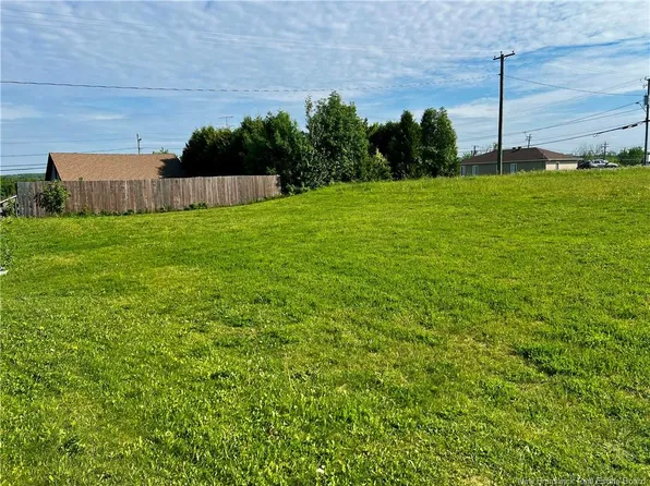 326 Broadway Blvd, Grand Falls, NB E3Z 2K4