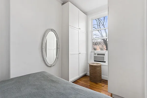 Sold by Compass | media 6