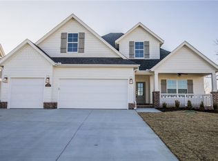 815 Wembley Park, Cave Springs, AR 72718