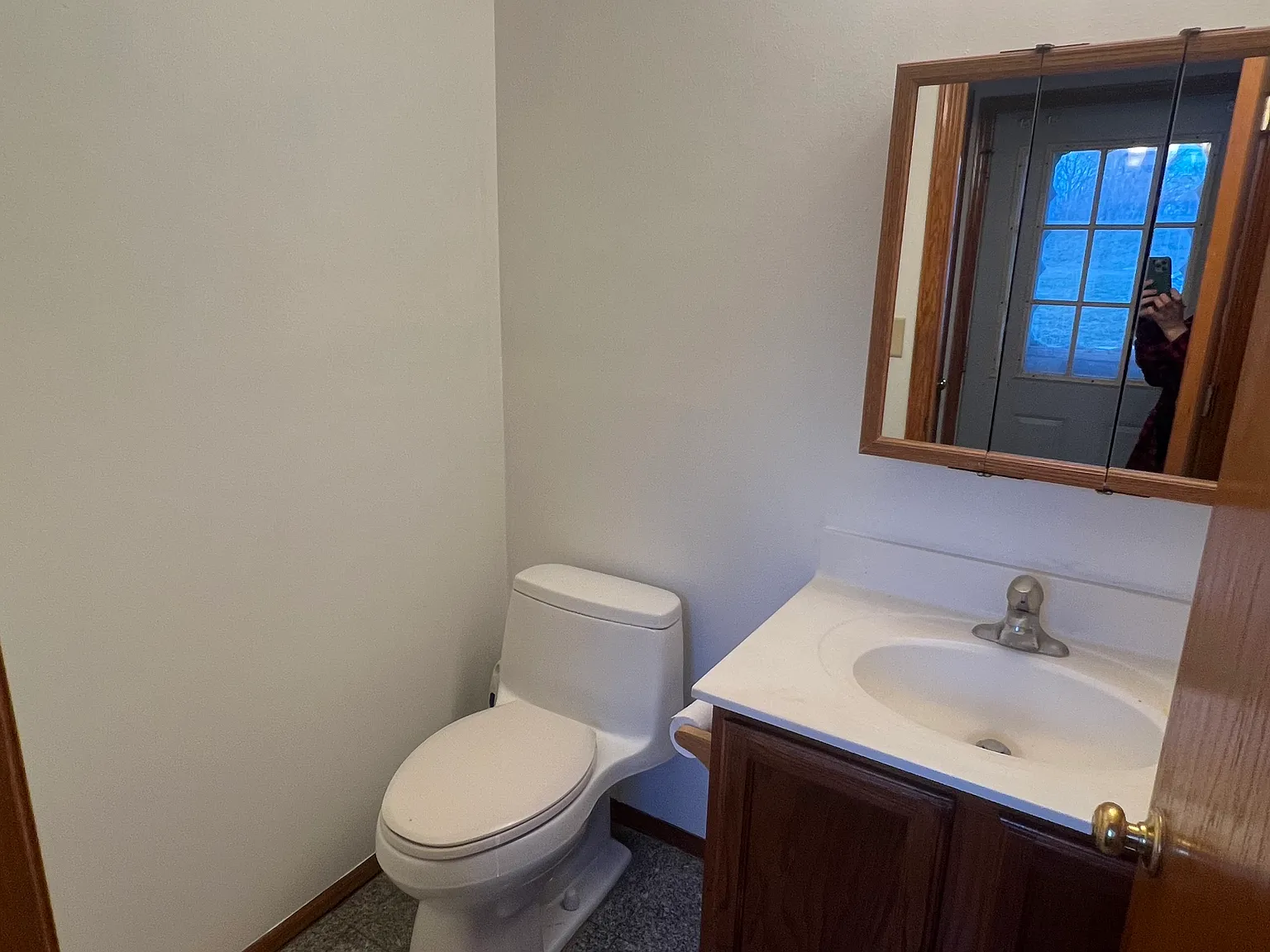3 bed, 1.5 bath, 1450 sqft, $2,025 — Photo 2