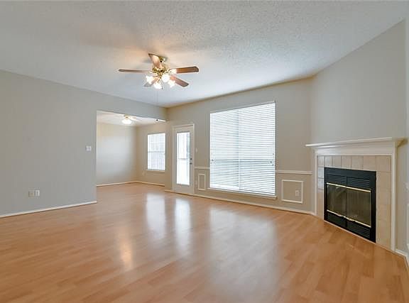 3rd image of 1009 Flower Dr