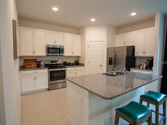 3rd image of 335 W Aster Ct