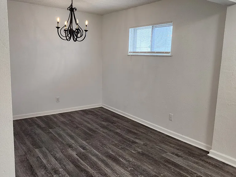 606 White Dr — Photo 13