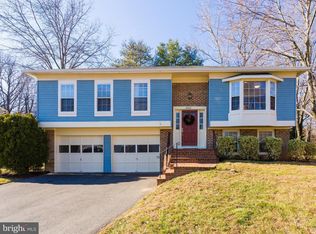 6062 Burnside Landing Dr, Burke, VA 22015