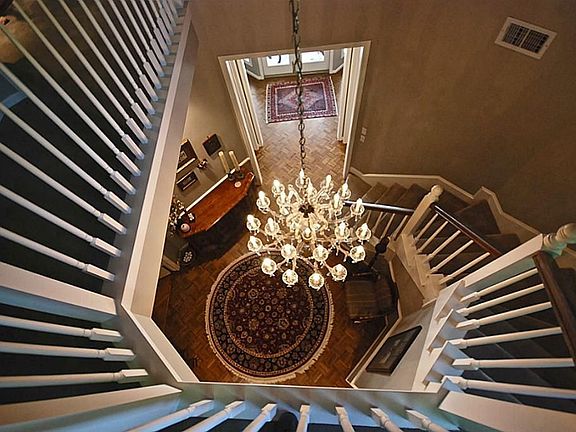 5th image of 38 Clansmoor Ct
