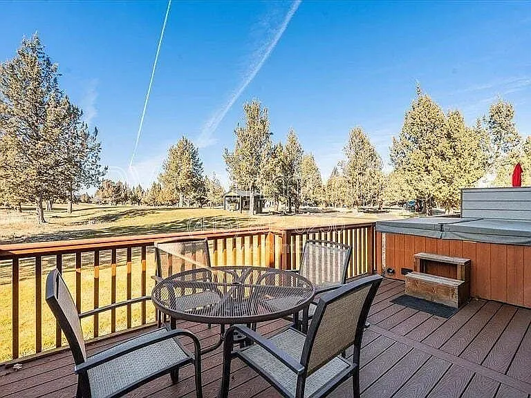 1140 Golden Pheasant Dr — Photo 13
