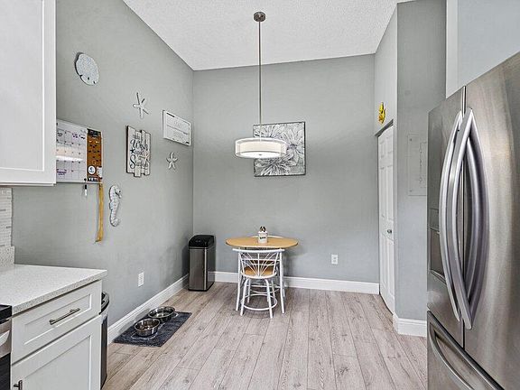 5th image of 5139 Floria Way #O