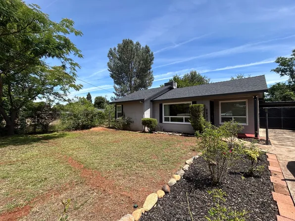 2821 Blue View St, Redding, CA 96002