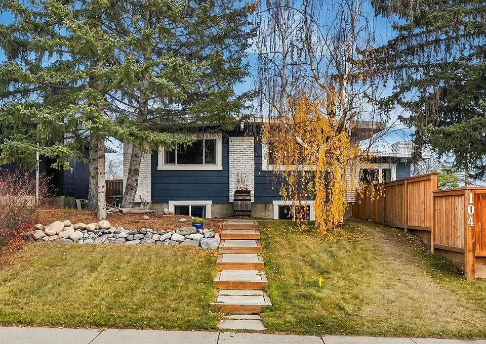 1st image of 104 W Cantree Pl SW