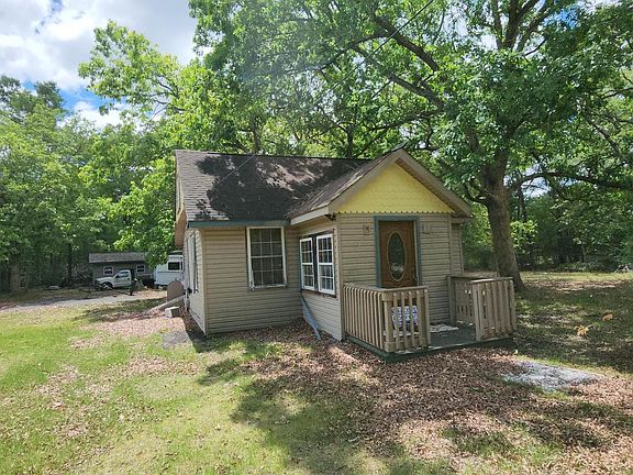 3rd image of 1033 Maple Ave