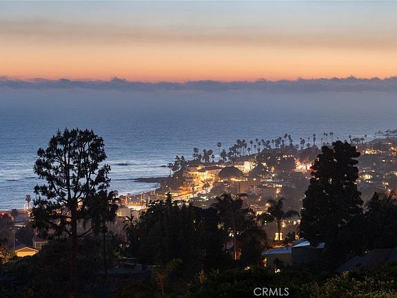 3rd image of 1061 Skyline Dr
