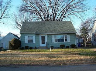 1924 Chandler St SW, Cedar Rapids, IA 52404