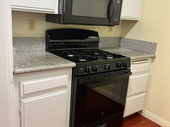 4th image of 1969 S Beverly Glen Blvd #102
