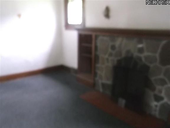 2nd image of 558 W Princeton Ave
