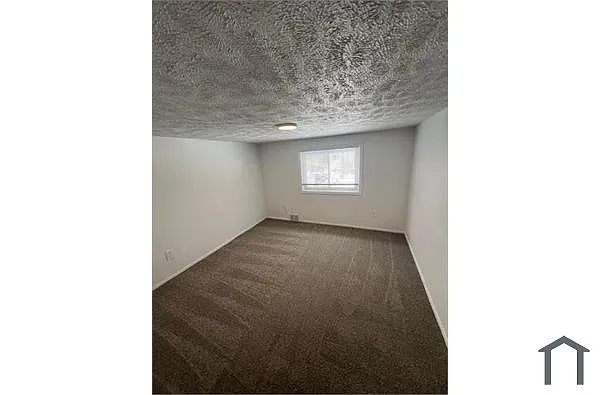 Building Photo - 436 S Washington St