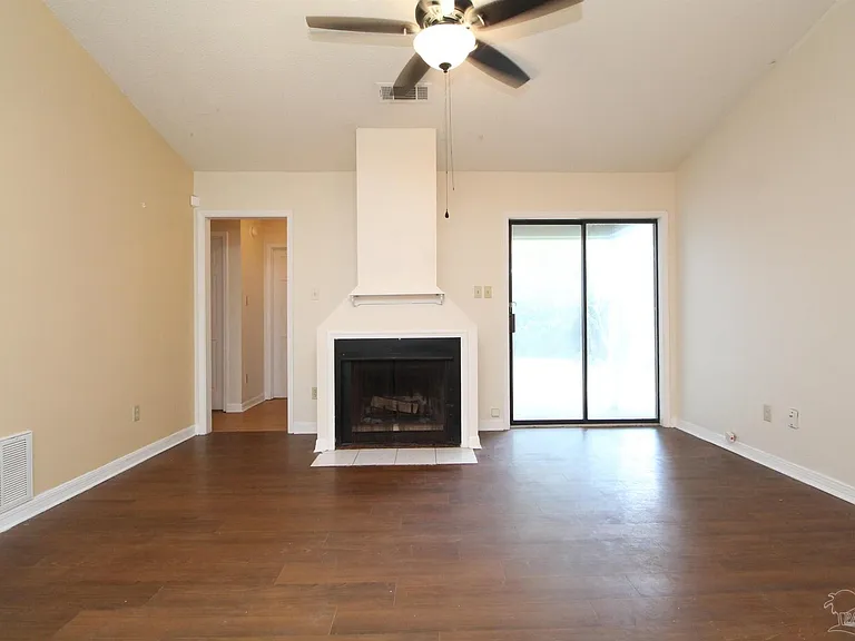 6201 Forest Pines Dr — Photo 3