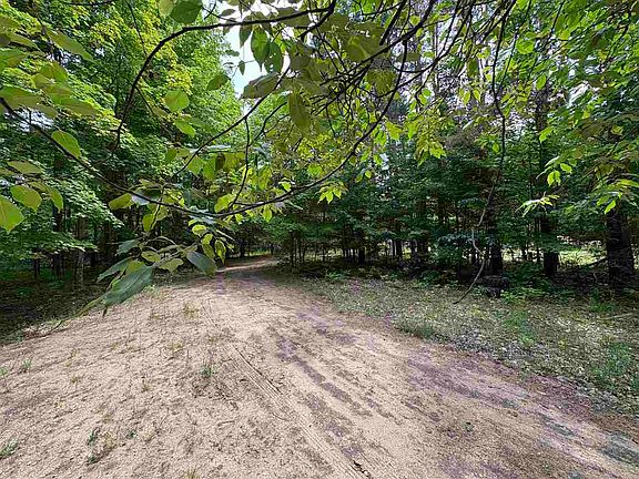 2nd image of 1280 Mountain Rd