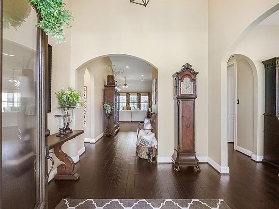 5th image of 325 Council Oak Ct