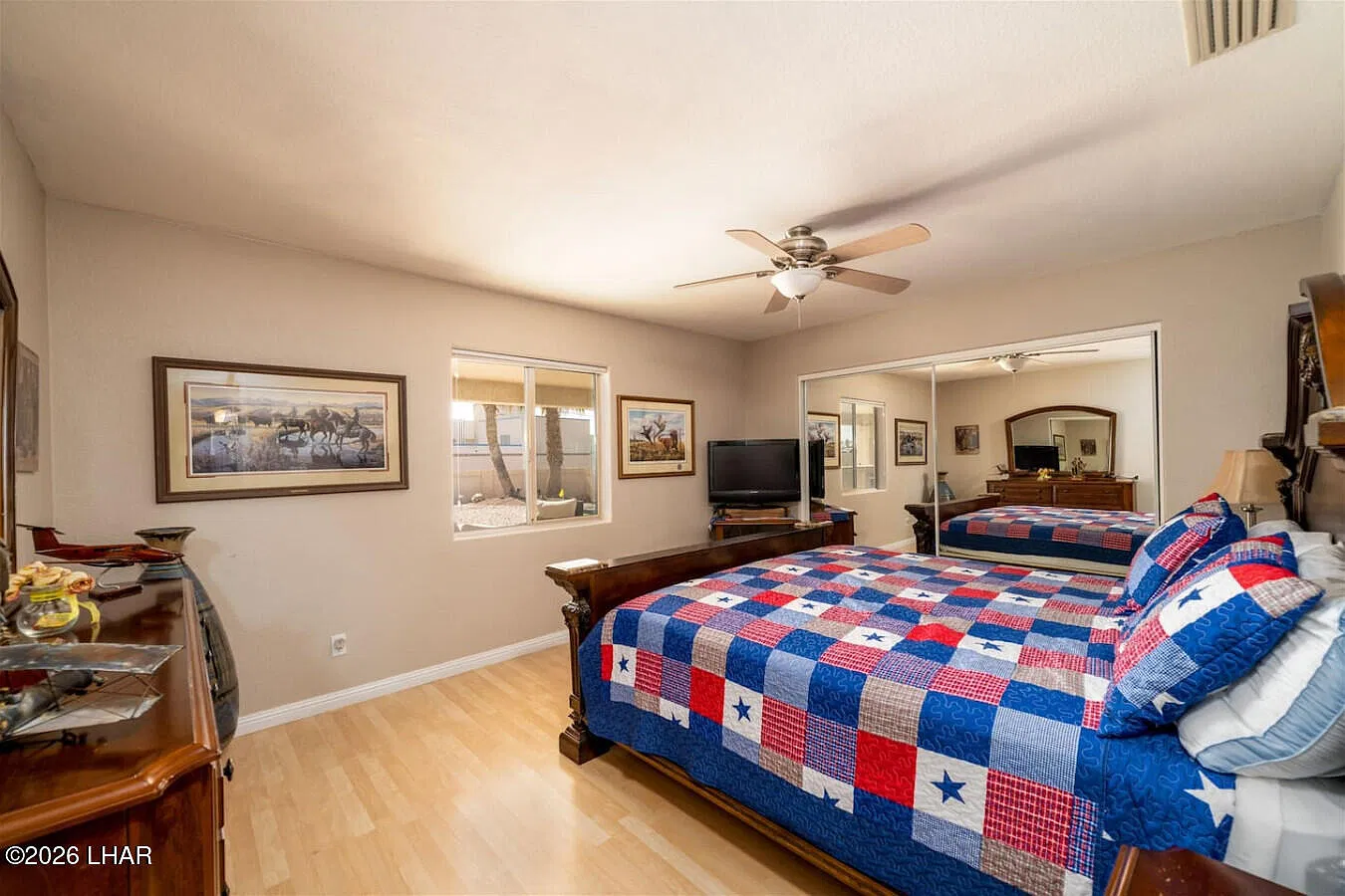 5 bed, 2.0 bath, 2677 sqft, $3,000 — Photo 2