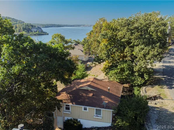 53 Arrowhead Beach Rd, Lake Ozark, MO 65049