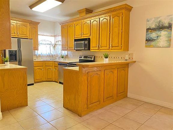2nd image of 505 Cerrito Dr