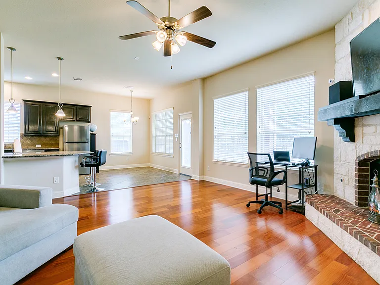 3116 Hereford Dr — Photo 11