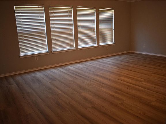 5th image of 4214 Creek Ridge Ln