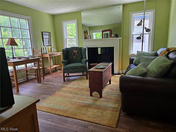 2nd image of 1404 Bryden Dr