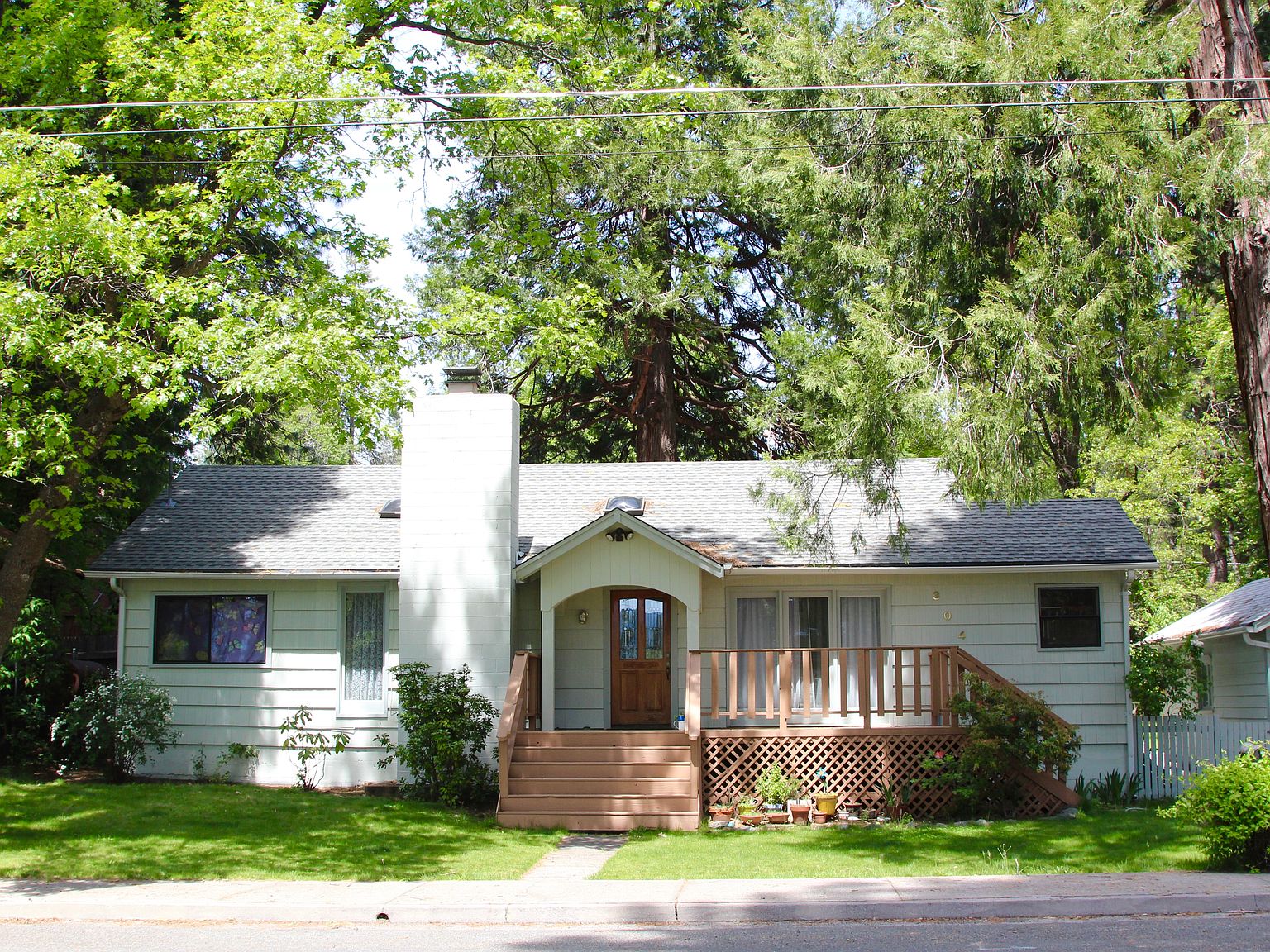 304 Perry Ave, Mount Shasta, CA 96067 Zillow
