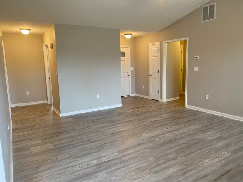3 bed, 1347 sqft, $1,975 — Photo 4