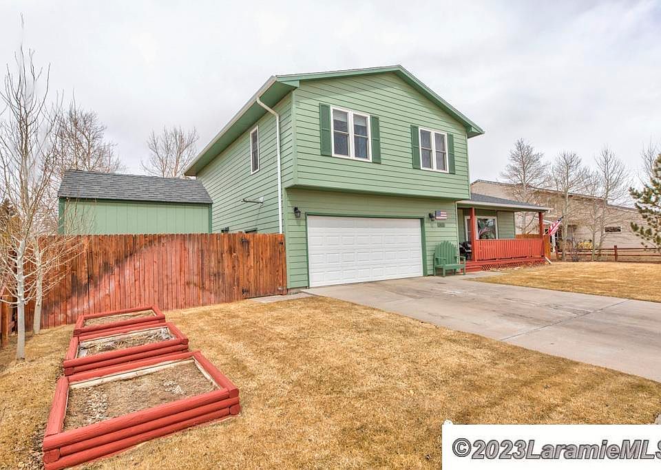 1st image of 1421 Boswell Dr