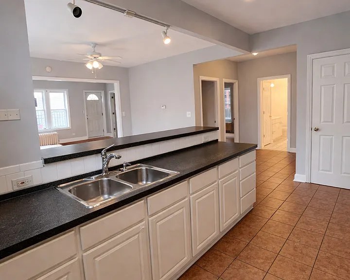 3716 N Cicero Ave #2E — Photo 3