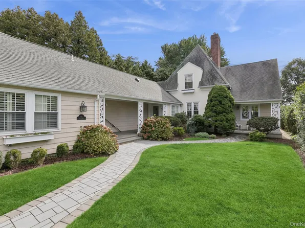 283 Main Street, Westhampton Beach, NY 11978