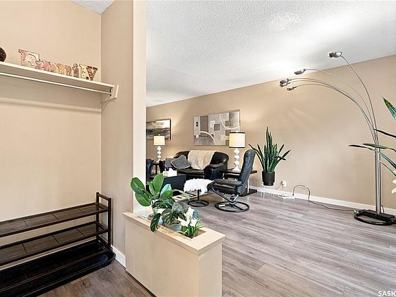 3rd image of 80 Spence STREET