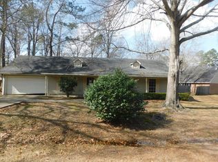 418 Sam Rayburn Dr, Hattiesburg, MS 39402