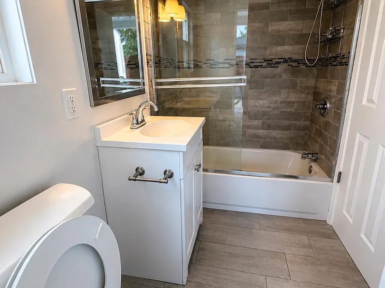 6928 Lubao Ave — Photo 10