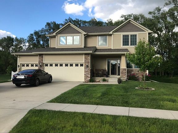 3rd image of 5833 Pine Ct