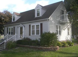210 N Harrison St, Flanagan, IL 61740
