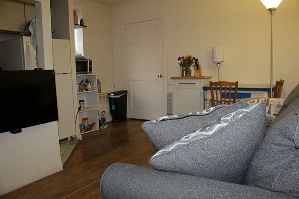 Rented by Eljay Realty, Co. | media 5