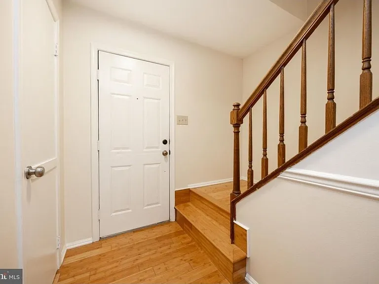 270 Grimley Rd — Photo 17