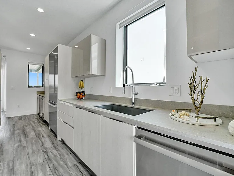 340 Balboa St — Photo 49