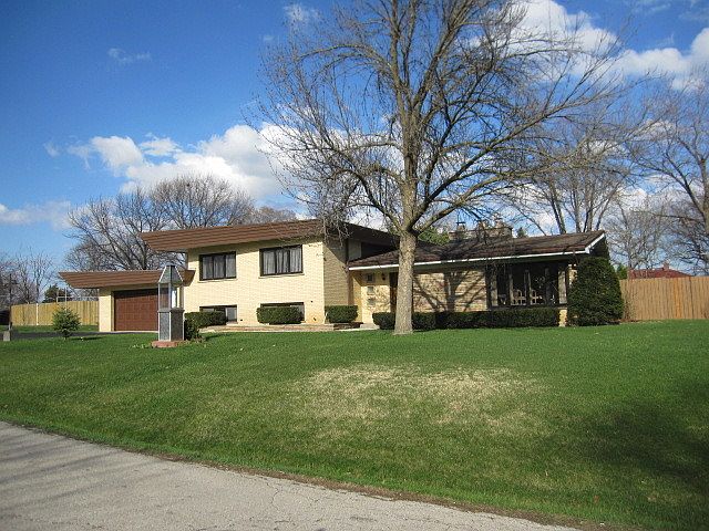 1st image of 9225 S 84th Ct