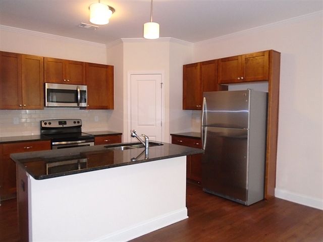1st image of 2545 Beal St #0