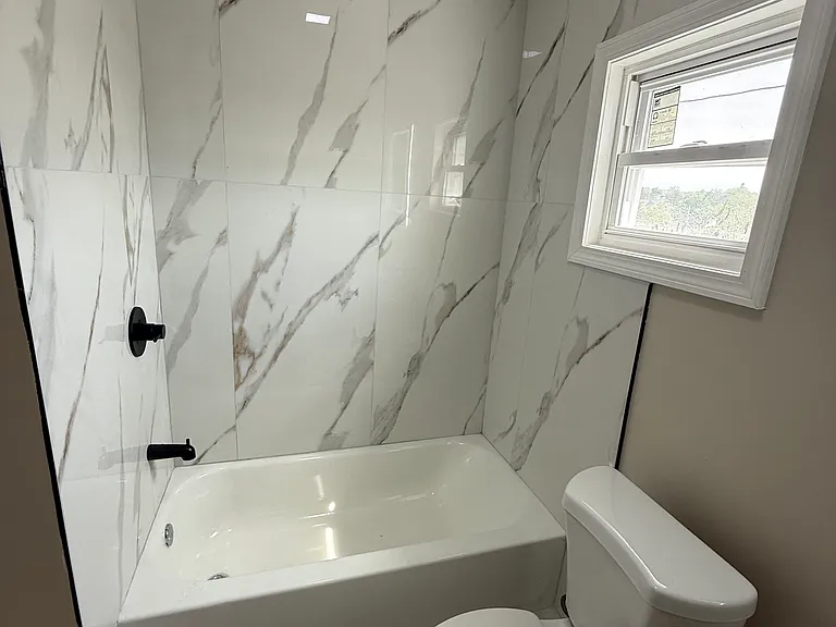 103 Helen St — Photo 4