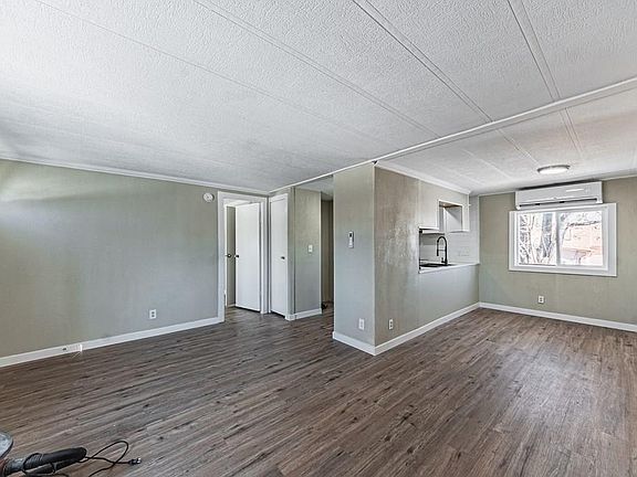 3rd image of 1604 E River St