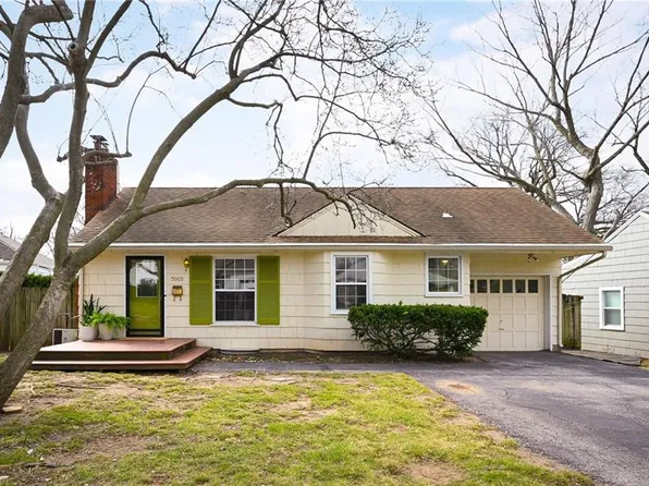 5005 Sycamore Dr, Roeland Park, KS 66205